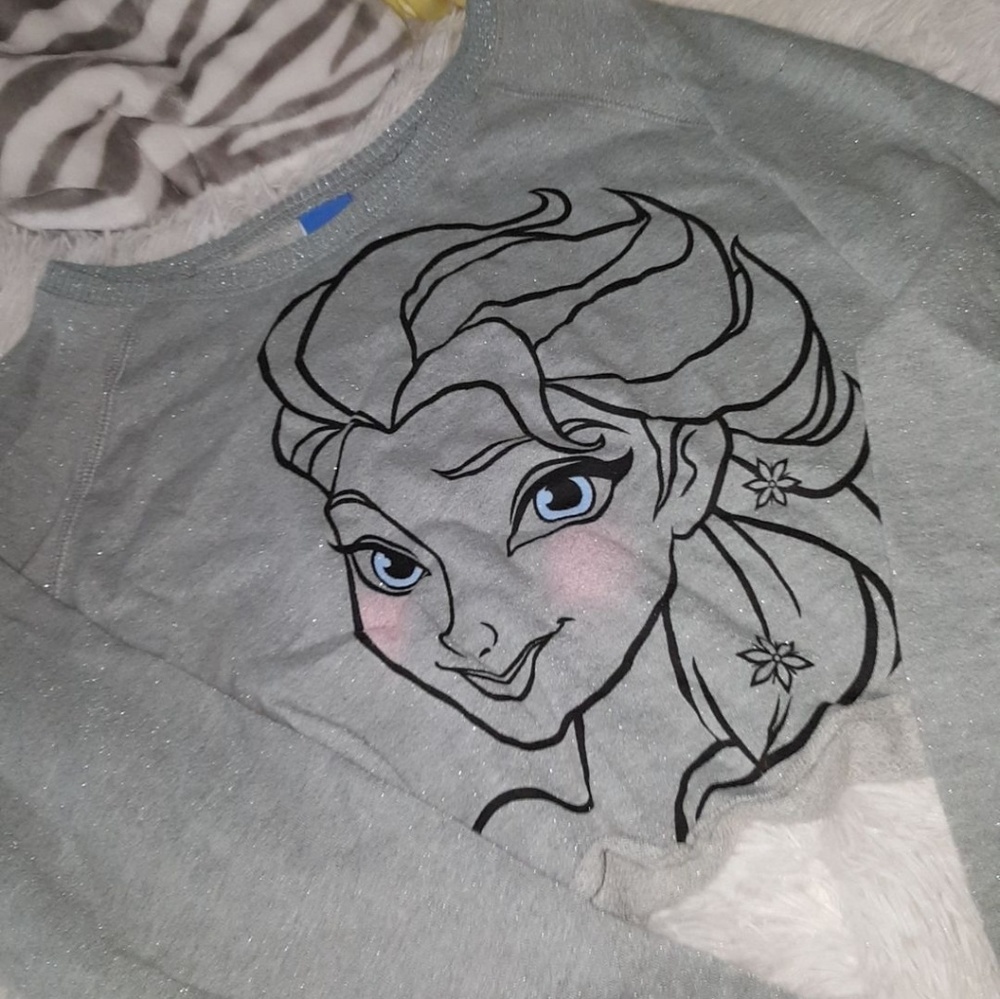 Girls Long Sleeve Cropped Elsa Shirt.